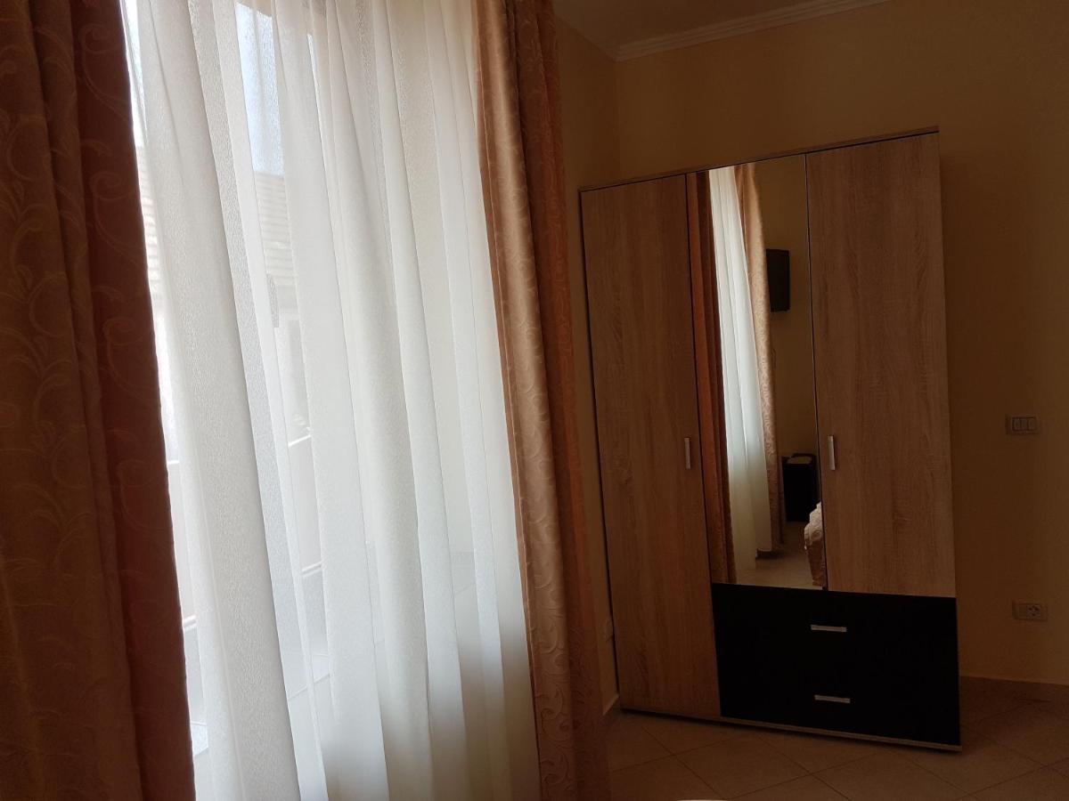 Willa Casa Ovesia Săcele Zewnętrze zdjęcie