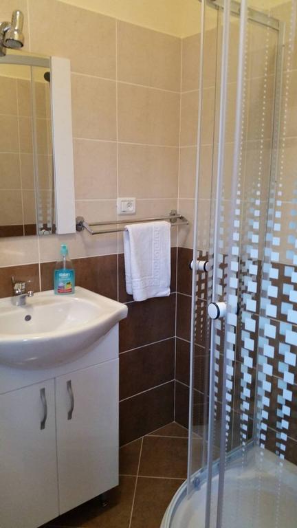 Willa Casa Ovesia Săcele Zewnętrze zdjęcie